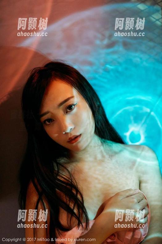 蜜桃社 - 伊素妍的高跟鞋狂欢派对在原图里：难以捉摸的图册，快来加入吧！-阿颢树