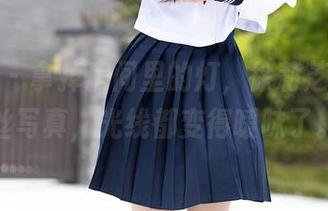语画界 - 拿掉房间里的灯，徐莉芝涂上灰丝写真，光线都变得暧昧了。