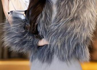 语画界 - 楚恬Olivia在教室里，私拍图集里的小小玄机
