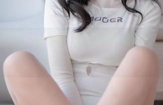 高清合集，水手服里捉摸不透的轩萧学姐，让人动心又尴尬。
