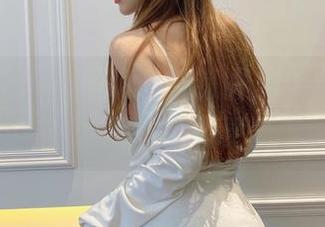 过期米线线喵，明明是制服，偏偏要我流连忘返《写真集》更新刺激