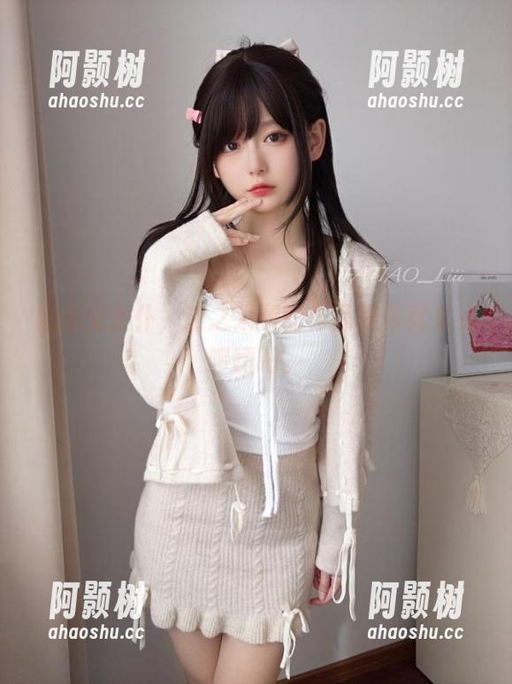 自定义女仆，迷之呆梨的作品聊来就来点啰嗦吧。-阿颢树