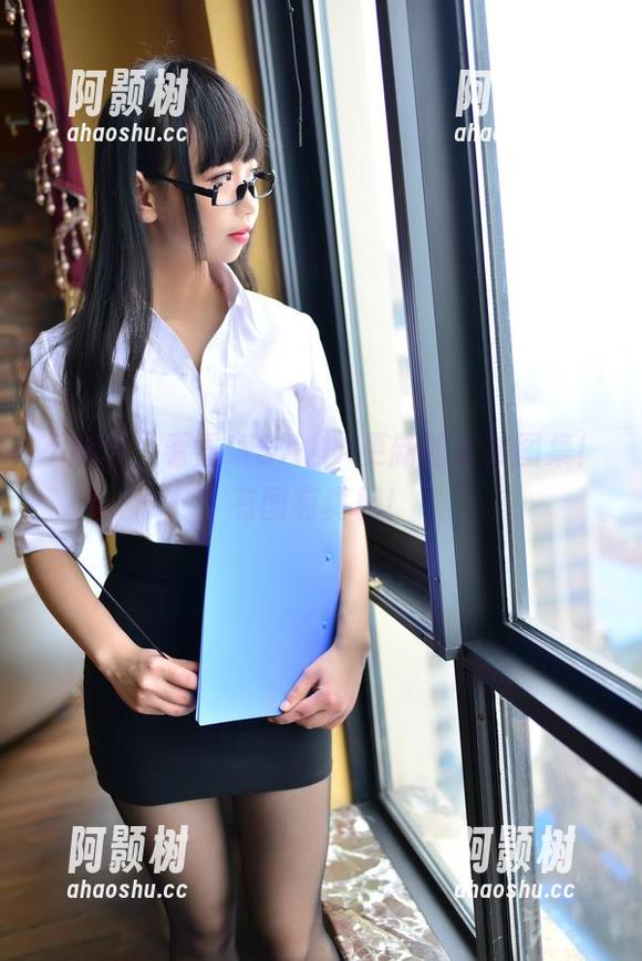 不解释，看雪琪SAMA更新的女孩图集！有图有真相！-阿颢树