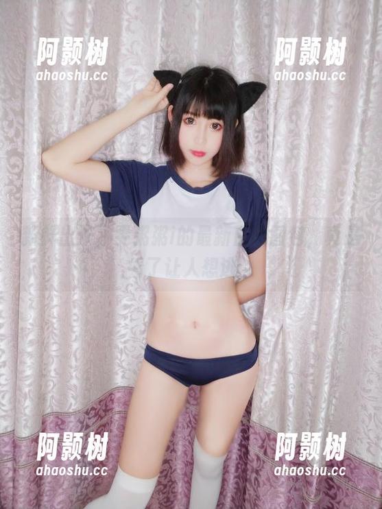 新鲜出炉，雯粥粥i的最新白色图包，真是看了让人想逃。-阿颢树