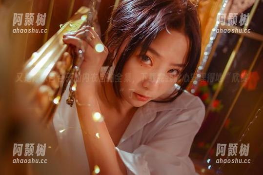又是青水百合子的内衣自拍全集，下载完我就心安理得地“欣赏”了。-阿颢树